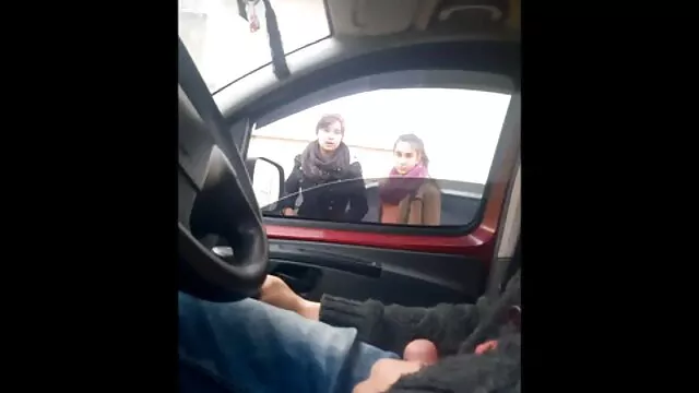 私のお母さんは階段の下の男の子を供給します 外人 フェラ 無料 動画