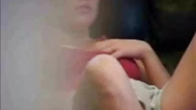 ソファの上に男とダークブラウンブラック 女性 版 エロ 動画