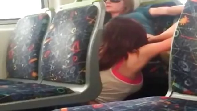 素人パイパン金髪 電マ 女性 動画