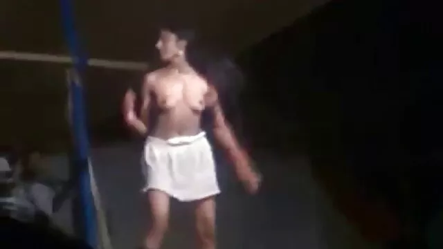 男完全にお尻の若い男 女性 動画 アダルト