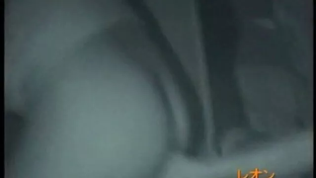 この男は二つの部分を水の部分に裂きます 女の子 アダルト 無料