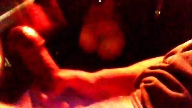 セクシーな男性黒金ポンプ男 無料 エロ 女子 向け