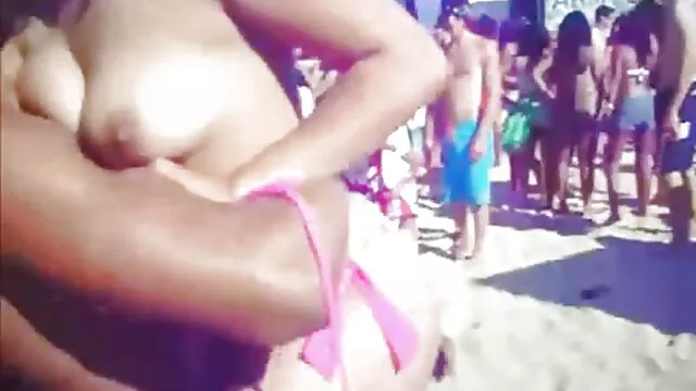 あなたのためのママの娯楽 動画 アダルト 女性