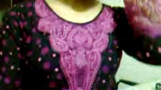 金髪の強制に食べる二つの大きなcocks 女の子 専用 アダルト 動画