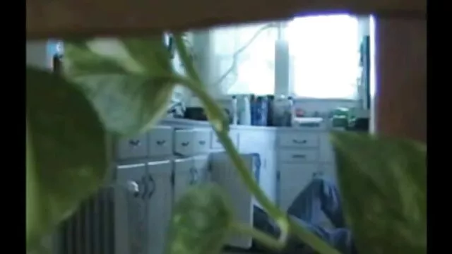 彼女はホイールを拡張し、家の近くの通りに彼を批判した 女性 向け エロ 動画 潮吹き