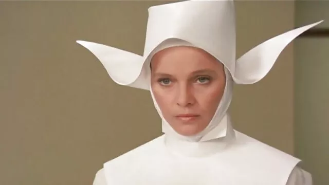 ロシア、いまいましい鉱山を持つもの 女性 用 の エロ 動画